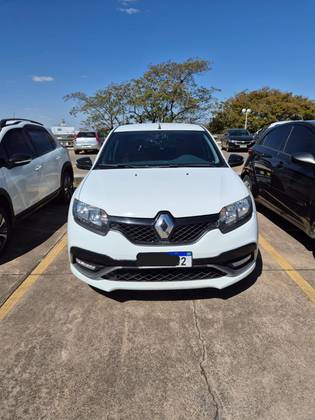 RENAULT SANDERO 2.0 16V HI-FLEX RS MANUAL RENAULT SANDERO 2.0 16V HI-FLEX RS MANUAL
